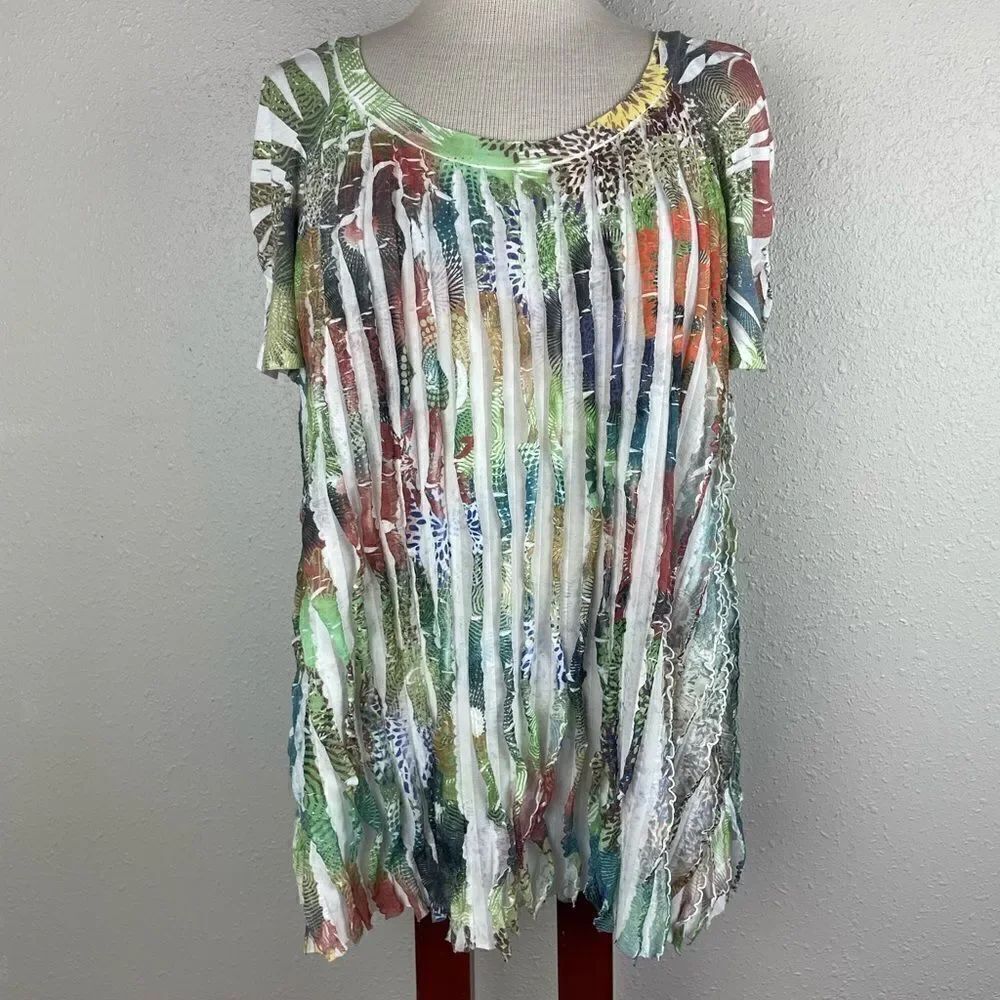 Cubism Pleated and Ruffled Short Sleeve Top Size XL EUC
